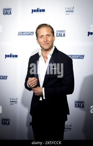 Den Haag - Niederlande, 2022-10-10 19:23:00 DEN HAAG - Peter Pannekoek während der Präsentation der Cabaret Gala. Die VSCD-Cabaret-Preise 2022 werden im Theater Diligentia verliehen. ANP RAMON VAN FLYMEN niederlande Out - belgien Out Stockfoto