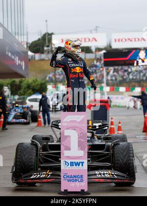 SUZUKA, JAPAN, Suzuka Circuit, 9. Oktober: Max Verstappen (NED) vom Team Red Bull gewinnt die Weltmeisterschaft beim japanischen Formel 1 Grand Prix auf dem Suzuka Circuit am 9. Oktober, 2022. Credit © corleve / Alamy Live News Stockfoto