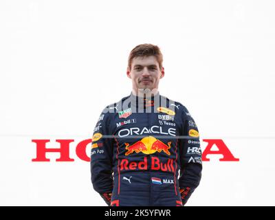 SUZUKA, JAPAN, Suzuka Circuit, 9. Oktober: Max Verstappen (NED) vom Team Red Bull gewinnt das Rennen und die Weltmeisterschaft in Suzuka. Während des japanischen Formel 1 Grand Prix auf dem Suzuka Circuit am 9. Oktober, 2022. Credit © corleve / Alamy Live News Stockfoto