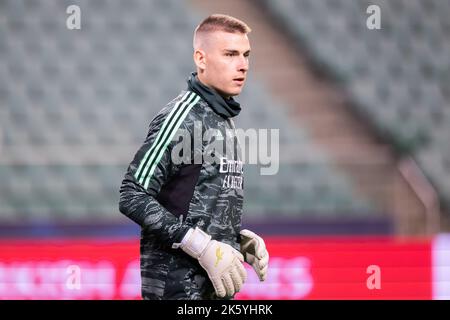 Warschau, Polen. 10. Oktober 2022. Andriy Lunin von Real Madrid, gesehen während der offiziellen Trainingseinheit einen Tag vor dem UEFA Champions League Group Stage-Spiel zwischen FC Shakhtar Donetsk und Real Madrid im Marschall Jozef Pilsudski Legia Warsaw Municipal Stadium. Kredit: SOPA Images Limited/Alamy Live Nachrichten Stockfoto