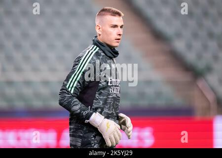 Warschau, Polen. 10. Oktober 2022. Andriy Lunin von Real Madrid, gesehen während der offiziellen Trainingseinheit einen Tag vor dem UEFA Champions League Group Stage-Spiel zwischen FC Shakhtar Donetsk und Real Madrid im Marschall Jozef Pilsudski Legia Warsaw Municipal Stadium. (Foto von Mikolaj Barbanell/SOPA Images/Sipa USA) Quelle: SIPA USA/Alamy Live News Stockfoto