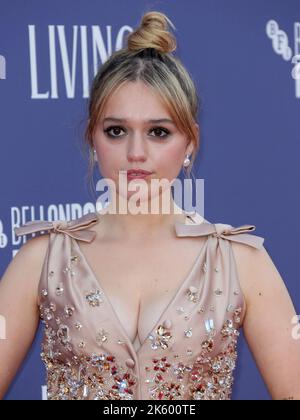 Oct 09, 2022 - London, England, UK - Aimee Lou Wood nimmt 66. am BFI London Film Festival Teil Headline Gala - Living UK Premiere Stockfoto