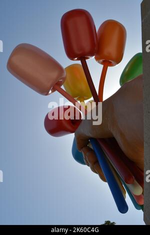 Bouquet von Tulpen. Monumentale Skulptur des amerikanischen Künstlers Jeff Koons, in Paris in den Gärten des Petit Palai Stockfoto