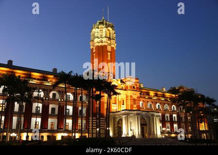 Taiwan Wahrzeichen - Presidential Bürogebäude in Taipeh. Nacht ansehen. Stockfoto