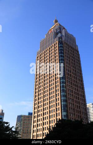 TAIPEH, TAIWAN - 3. DEZEMBER 2018: Farglory Financial Center Gebäude im Xinyi Bezirk, Taipei Stadt. Stockfoto