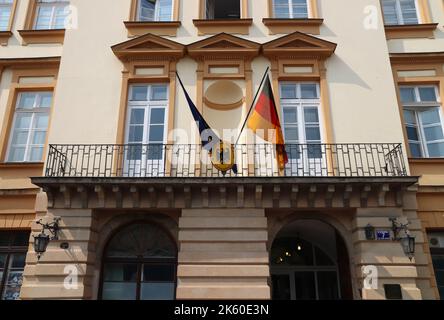 KRAKAU, POLEN - 28. AUGUST 2018: Deutsches Konsulat, diplomatisches Büro in Krakau, Polen. Stockfoto