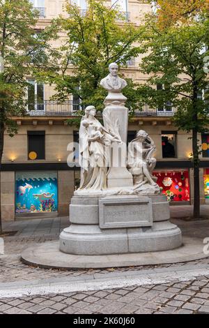 Statue von Auguste Comte, Place de la Sorbonne, 5. Arrondissement von Paris, Frankreich, Europa Stockfoto
