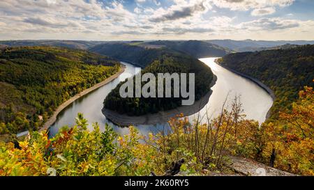 Die Saaleschleife in Thüringen Stockfoto