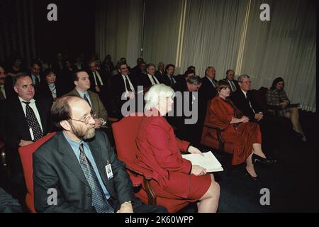 Verwaltung von Renten- und Wohlfahrtsleistungen - Verwaltung von Renten- und Wohlfahrtsleistungen Regionaldirektoren Treffen mit der Sekretärin Elaine Chao Stockfoto