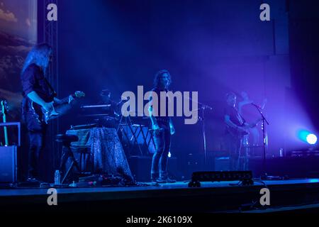 Oktober 10. 2022. Zagreb, Lisinski Concert Hall - der Auftritt der italienischen Coverband Pink Floyd History, mit einer spektakulären Lichtshow Stockfoto