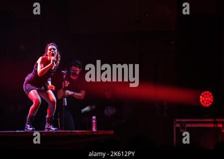 Oktober 10. 2022. Zagreb, Lisinski Concert Hall - der Auftritt der italienischen Coverband Pink Floyd History, mit einer spektakulären Lichtshow Stockfoto