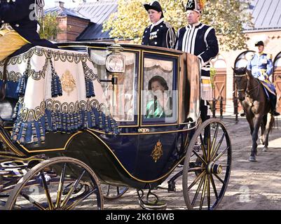 Königin Silvia in der Prozession zum Königspalast zur offiziellen Begrüßungszeremonie für König Willem-Alexander und Königin Máxima, während ihrer drei Da Stockfoto