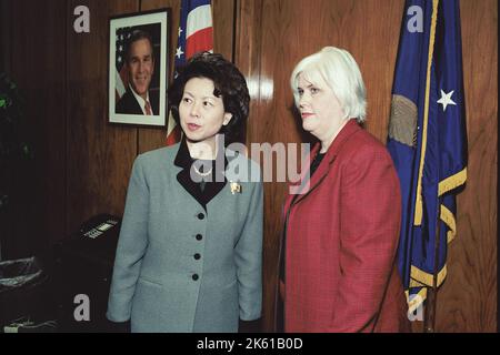 Verwaltung von Renten- und Wohlfahrtsleistungen - Verwaltung von Renten- und Wohlfahrtsleistungen Regionaldirektoren Treffen mit der Sekretärin Elaine Chao Stockfoto