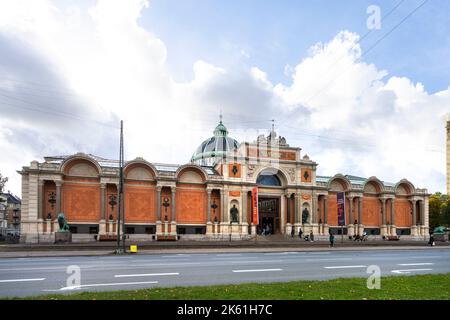 Kopenhagen, Dänemark. Oktober 2022. Außenansicht des NY Carlsberg Glyptotek Ausstellungszentrums im Stadtzentrum Stockfoto