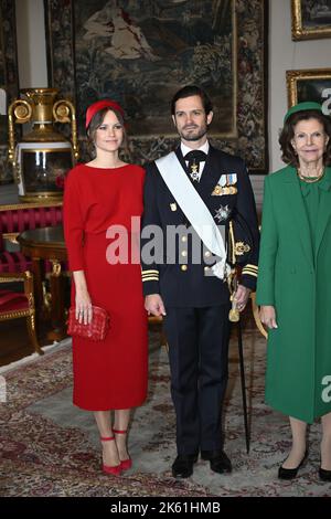 Prinzessin Sofia, Prinz Carl Philip und Königin Silvia im Königspalast während der Begrüßungszeremonie für den dreitägigen Zustand des niederländischen Königs und der Königin vis Stockfoto