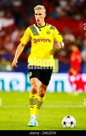Nico Schlotterbeck (Borussia Dortmund, #4) Foto: Omar Arnau Stockfoto