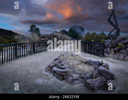 Geothermische Aktivität im Kuirau Park in Rotorua, Nordinsel, Neuseeland Stockfoto