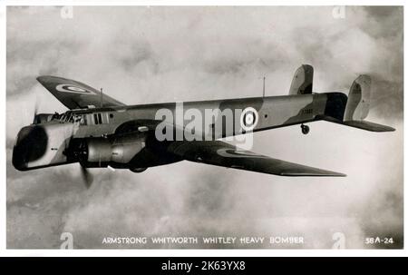 Die Armstrong Whitworth A.W.38 Whitley war einer von drei britischen zweimotorigen Mittelbombertypen, die bei Ausbruch des Zweiten Weltkriegs mit der Royal Air Force (RAF) im Einsatz waren. Stockfoto