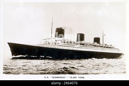 SS Normandie - ein französischer Ozeandampfer, der in Saint-Nazaire, Frankreich, für die French Line Compagnie Générale Transatlantique (CGT) gebaut wurde. Stockfoto