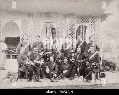 Vintage 19. Jahrhundert Fotografie - Britische Armee in Indien, 1860er Jahre - officers der 1. Gurkhas Goorkhas 1863 Stockfoto