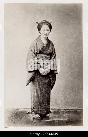 Vintage 19. Jahrhundert Fotografie - frühe fotografische Porträt aus Japan, wahrscheinlich das Werk der japanischen Fotografin Shimooka Renjo - Frau Stockfoto