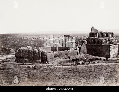 Foto von Francis Frith, von seiner Reise nach Ägypten, Palästina und den weiteren Heiligen Ländern im Jahr 1857 - Fernansicht von Damaskus, Syrien. Stockfoto