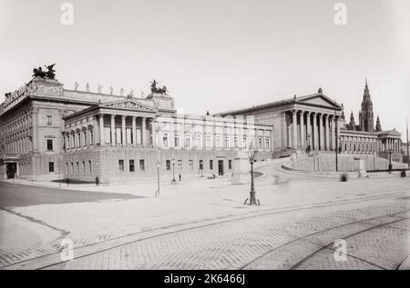 Oldtimer-Foto aus dem 19. Jahrhundert: Das österreichische Parlamentsgebäude (deutsch: ParlamentsgebÃƒÂ¤ude, umgangssprachlich das Parlament) in Wien ist der Ort, an dem die beiden Häuser des österreichischen Parlaments ihre Sitzungen abhalten. Das Gebäude befindet sich auf dem RingstraÃƒÂŸe Boulevard im ersten Bezirk Innere Stadt, nahe der Hofburg und dem Justizpalast. Stockfoto