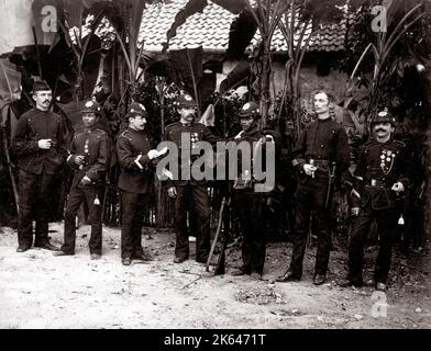 Um 1890 der Gruppe von Polizeibeamten, Südostasien, Singapur Stockfoto