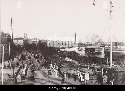 Vintage-Fotografie um 1900: Blick entlang des Bundes, Shanghai, China Stockfoto