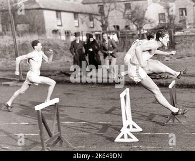 Cambridge University Sport Endrunde - die Hürden, 1933 Stockfoto