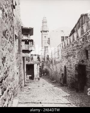 Vintage 19. Jahrhundert Foto: Die Via Dolorosa ist eine Prozessionsroute in der Altstadt von Jerusalem, die als der Weg gilt, den Jesus auf dem Weg zu seiner Kreuzigung beschreitet. Stockfoto