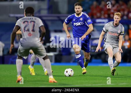 Zagreb, Kroatien. 11. Oktober 2022. ZAGREB, KROATIEN - 11. OKTOBER: Bruno Petkovic von Dinamo Zagreb beim UEFA Champions League-Spiel der Gruppe E zwischen Dinamo Zagreb und dem FC Salzburg am 11. Oktober 2022 im Maksimir-Stadion in Zagreb, Kroatien. Foto: Sanjin Strukic/PIXSELL Credit: Pixsell Foto- und Videoagentur/Alamy Live News Stockfoto