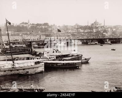 Vintage 19. Jahrhundert Foto: Hagia Sophia und Brücke von Bosporus, Konstantinopel, Istanbul, Türkei Stockfoto
