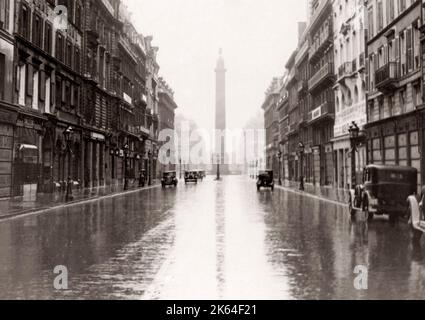 Place Vendome im Regen, Paris, c 1930 Stockfoto