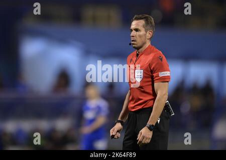 Zagreb, Kroatien. 11. Oktober 2022. ZAGREB, KROATIEN - 11. OKTOBER: Schiedsrichter Tobias Stieler beim UEFA Champions League-Spiel der Gruppe E zwischen Dinamo Zagreb und dem FC Salzburg am 11. Oktober 2022 im Maksimir-Stadion in Zagreb, Kroatien. Foto: Igor Soban/PIXSELL Credit: Pixsell Foto- und Videoagentur/Alamy Live News Stockfoto