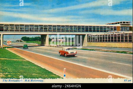 Charnock Richard Services (Fortes) - eine Autobahnwartungsstation zwischen den Abfahrten 27 und 28 der M6 in England, die 1963 eröffnet wurde. Bilder hier kurz nach dem Öffnen. Stockfoto