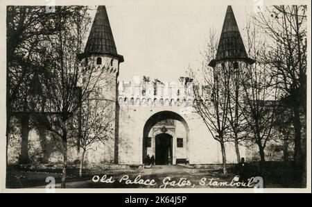 Das Tor der Anrede, Eintritt zum zweiten Innenhof des Topkapi-Palastes, Topkapi Saray, Istanbul, Türkei. Stockfoto