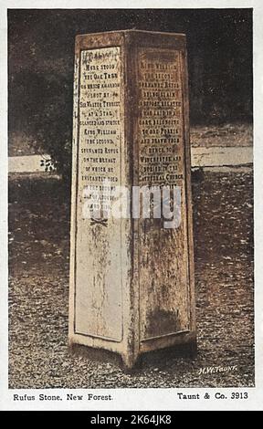 Der Rufus Stone, New Forest, Hampshire, England, markiert den Ort, an dem König William II. ('Rufus') (1056-1100) während der Jagd absichtlich oder zufällig von Sir Walter Tyrrell getötet wurde. Datum: Ca. 1910s Stockfoto