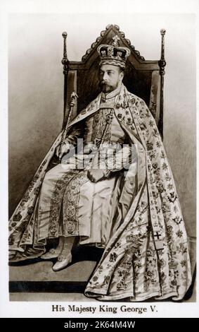 König George V. (1865-1936) auf dem Krönungsstuhl - Postkarte zur Gedenkkrönung. Die Krönung von George und Mary fand am 22. Juni 1911 in der Westminster Abbey statt. Stockfoto