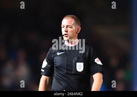 Peterborough, Großbritannien. 11.. Oktober 2022. Schiedsrichter Darren Handley (Schiedsrichter) während des Spiels der Sky Bet League 1 zwischen Peterborough und Forest Green Rovers in der London Road, Peterborough, am Dienstag, den 11.. Oktober 2022. (Kredit: Kevin Hodgson | MI News) Kredit: MI Nachrichten & Sport /Alamy Live News Stockfoto