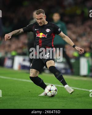 Glasgow, Großbritannien. 11. Oktober 2022. Fußball: Champions League, Celtic Glasgow - RB Leipzig, Gruppenphase, Gruppe F, Matchday 4 im Celtic Park: Der Leipziger David Raum am Ball. Quelle: Jan Woitas/dpa/Alamy Live News Stockfoto