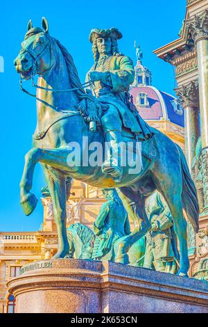 WIEN, ÖSTERREICH - 17. FEBRUAR 2019: Statue des österreichischen Feldmarschalls Ludwig Andreas von Khevenhuller auf dem Maria-Theresa-Denkmal am 17. Februar in Vie Stockfoto