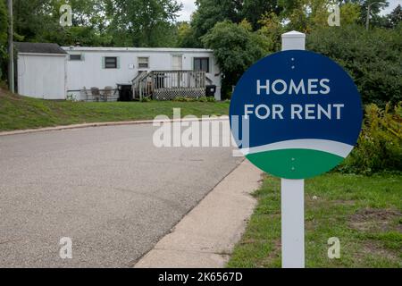 Vadnais Heights, Minnesota. 5 Sterne Mobile Estates mit Mobilheimen zu vermieten. Aufgrund der hohen steigenden Preise für Wohnungen ist ein Mobilheim eine gute Alternative Stockfoto