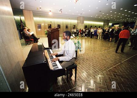 Büro des Sekretärs - Tribut an die Opfer vom 11. September 2001 Stellvertretender stellvertretender Sekretär Findlay Stockfoto