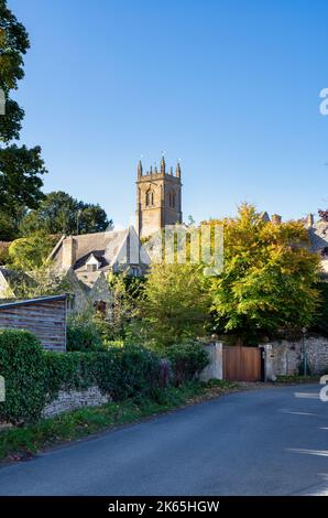 Blockley Village im Herbst, Gloucestershire, Cotswolds, England Stockfoto