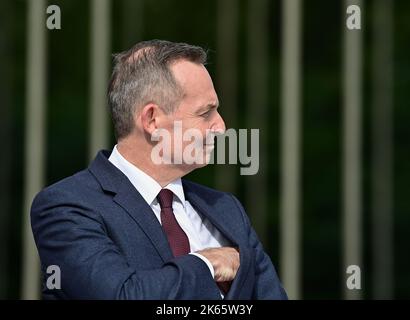 Niederfinow, Deutschland. 04. Oktober 2022. Volker Wissing (FDP), Bundesminister für Verkehr und digitale Angelegenheiten bei der Eröffnung der neuen Schiffshebewerk. Quelle: Patrick Pleul/dpa/Alamy Live News Stockfoto