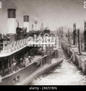 Ein Blick aus dem späten 19.. Jahrhundert auf eine Paddelfähre, die sich der Landing Stage an der Liverpool Waterfront, England, nähert. Die Bühne wurde 1847 gegenüber dem Kopf des George's Pier eröffnet. Stockfoto