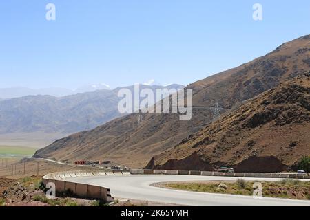 Kalmak Ashuu Pass, Song Kul, Terskey Ala-too Range, Tien Shan Mountains, Naryn Region, Kirgisistan, Zentralasien Stockfoto