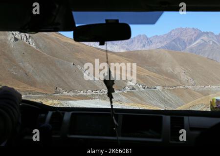 Kalmak Ashuu Pass, Song Kul, Terskey Ala-too Range, Tien Shan Mountains, Naryn Region, Kirgisistan, Zentralasien Stockfoto