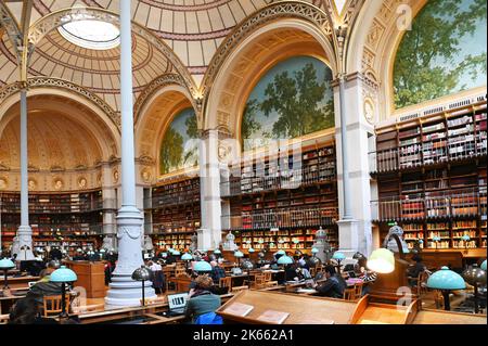 Paris (75) 2. Arrondissement. Wiedereröffnung des ovalen Raums der Nationalbibliothek von Richelieu im September 2022 nach 10 Jahren Arbeit Stockfoto